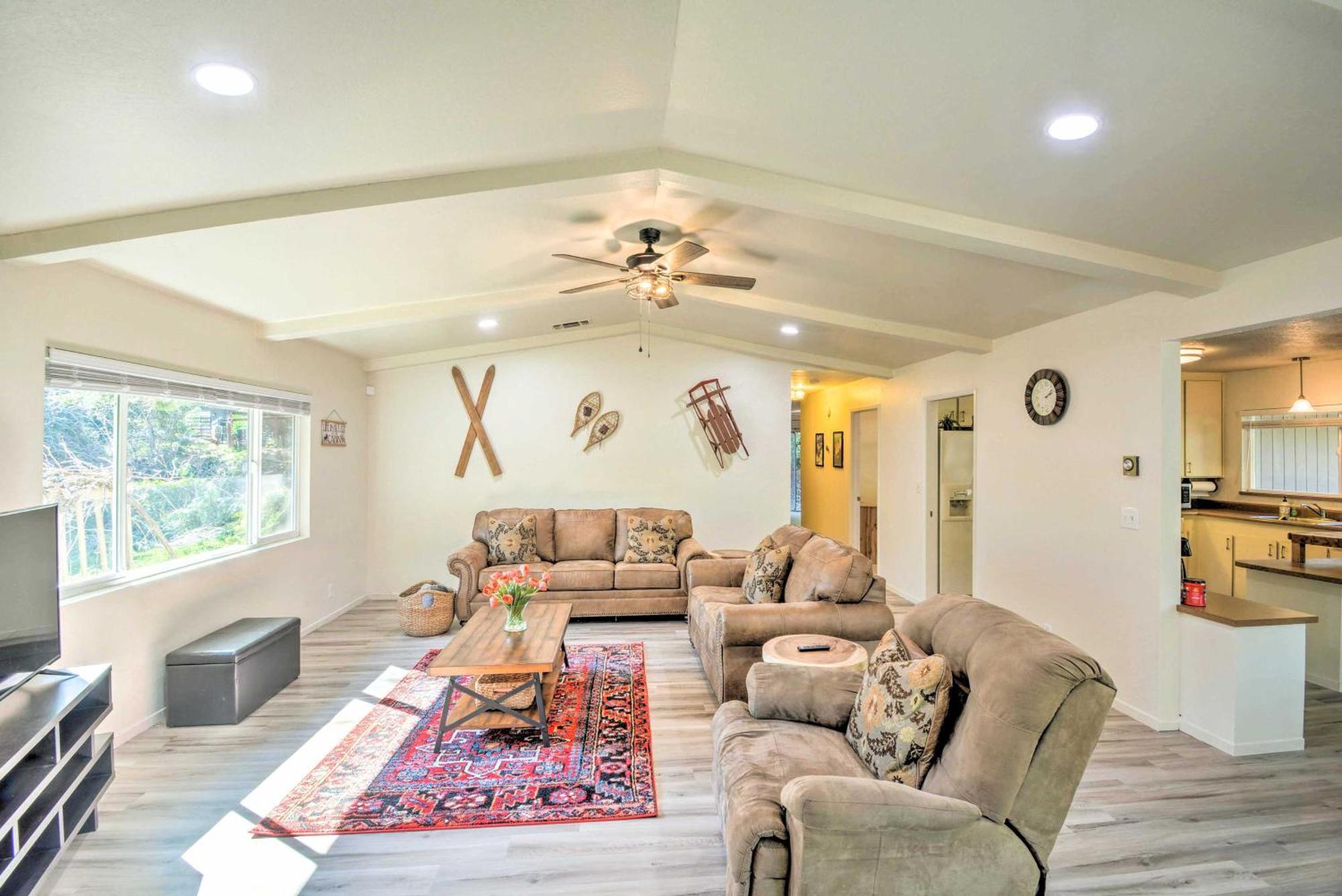 Sherwood Forest Cabin With Deck And Fire Pit! Twain Harte ภายนอก รูปภาพ